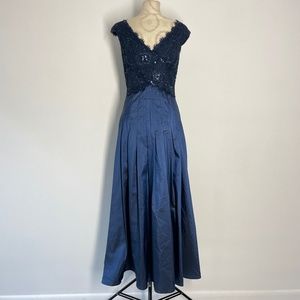 Tadashi Collection Navy Blue Taffeta Embellished Lace Full Length Long D…